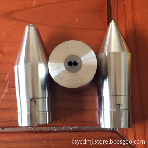 U14 fixed centering twin-core extrusion mould